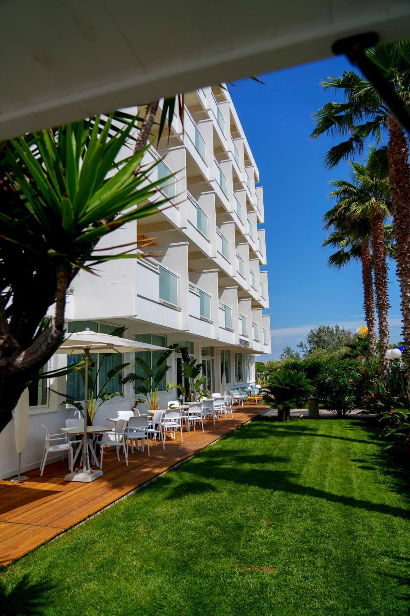 Hotel Belvedere Martinsicuro Buitenkant foto