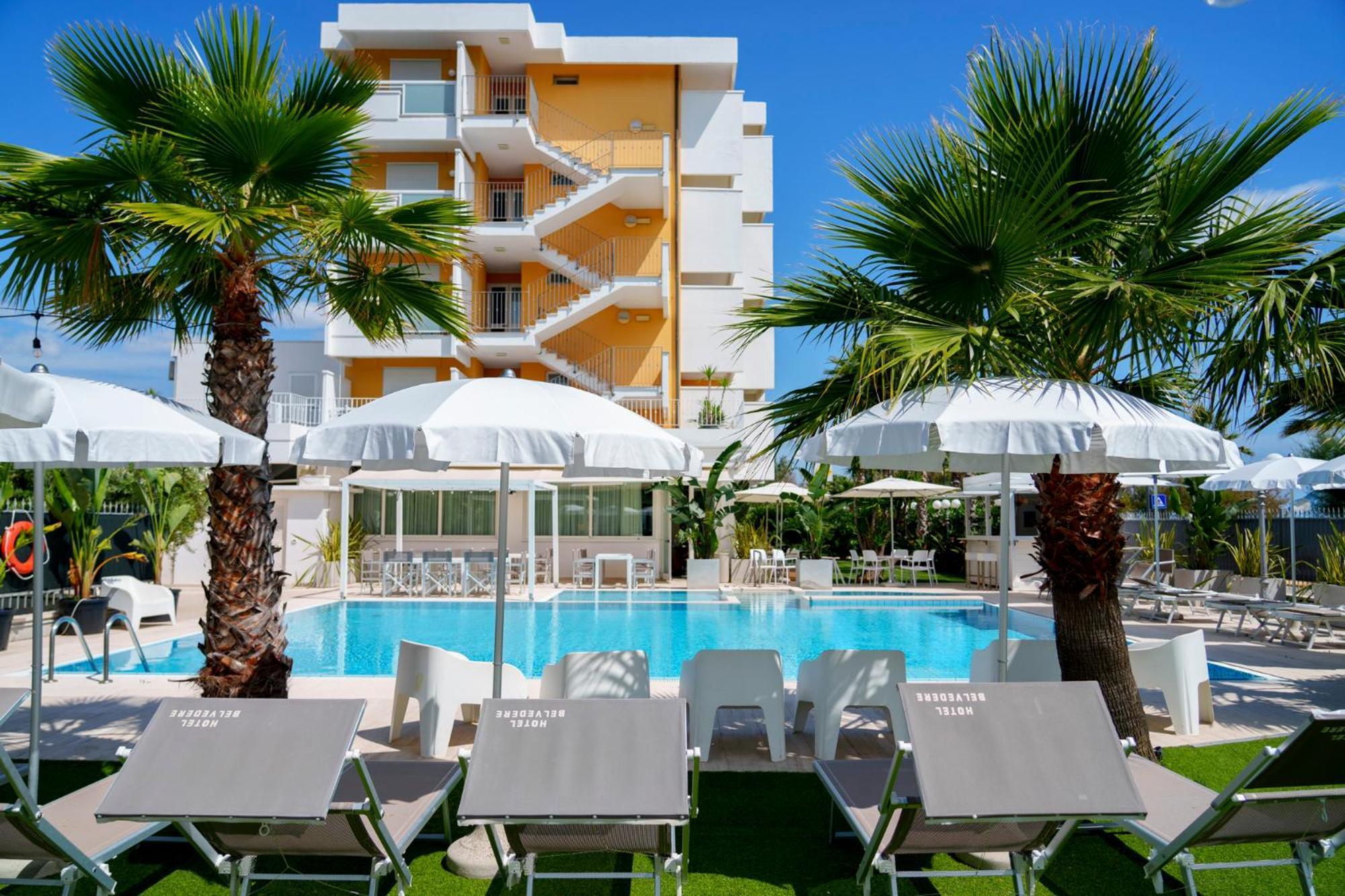 Hotel Belvedere Martinsicuro Buitenkant foto